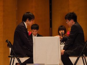 席上対局:佐藤天彦名人vs菅井竜也王位(対局当時:七段)